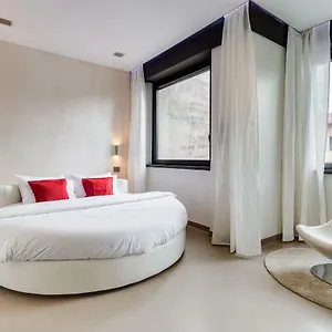 emerald-luxury-suite-apartment.it-romehotels.com/