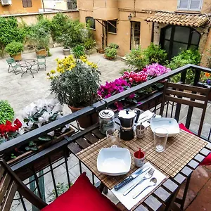 casa-del-moro-romantic-loft-in-trastevere.it-romehotels.com/